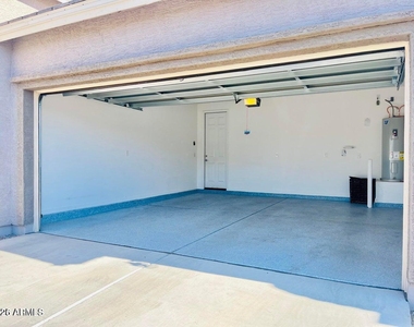 3637 S 57th Lane - Photo Thumbnail 6