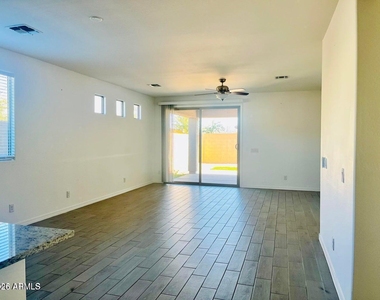 3637 S 57th Lane - Photo Thumbnail 1