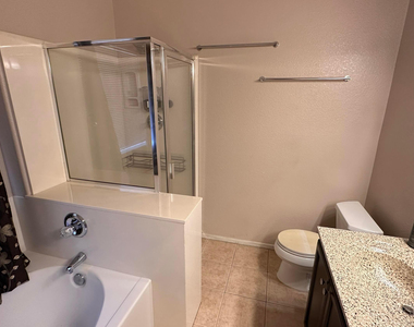 1616 W Kesler Lane - Photo Thumbnail 9