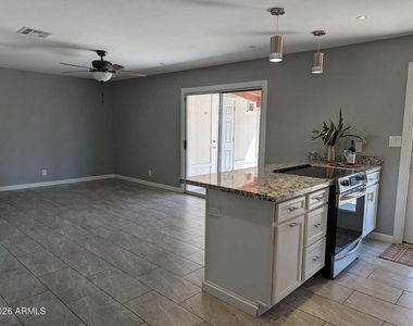 1711 S Hardy Drive - Photo Thumbnail 8