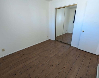 1711 S Hardy Drive - Photo Thumbnail 20