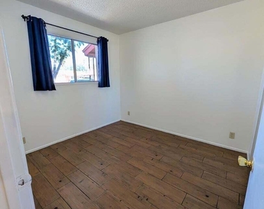 1711 S Hardy Drive - Photo Thumbnail 19