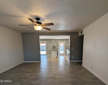 1711 S Hardy Drive - Photo Thumbnail 5