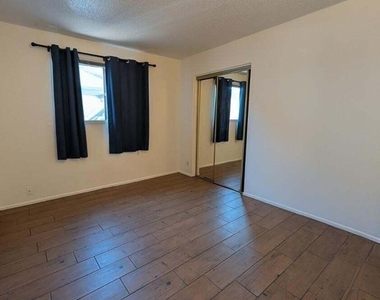 1711 S Hardy Drive - Photo Thumbnail 18