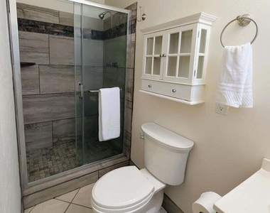 1711 S Hardy Drive - Photo Thumbnail 14