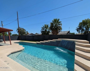 1711 S Hardy Drive - Photo Thumbnail 25
