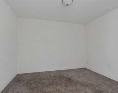 845 Ranchland Road - Photo Thumbnail 8