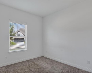 845 Ranchland Road - Photo Thumbnail 6