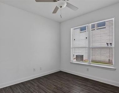 845 Ranchland Road - Photo Thumbnail 10