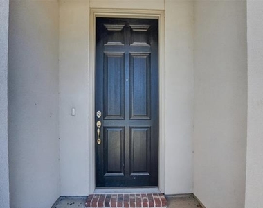 845 Ranchland Road - Photo Thumbnail 2