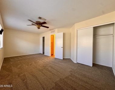 21303 N 79th Drive - Photo Thumbnail 11