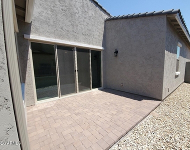 1910 N 141st Avenue - Photo Thumbnail 23