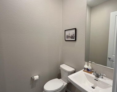 1910 N 141st Avenue - Photo Thumbnail 17