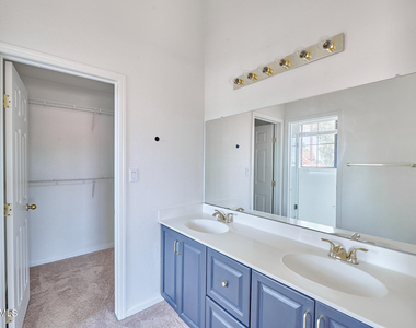 1001 N Pasadena -- - Photo Thumbnail 16