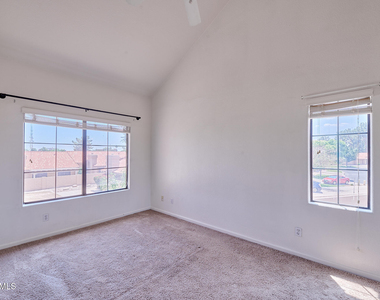 1001 N Pasadena -- - Photo Thumbnail 12