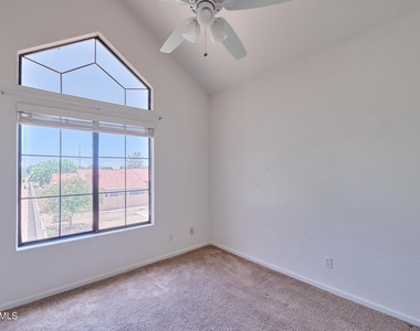 1001 N Pasadena -- - Photo Thumbnail 11