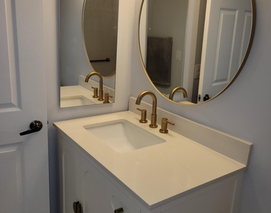 7878 Trent Drive - Photo Thumbnail 4