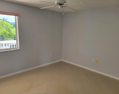7878 Trent Drive - Photo Thumbnail 3