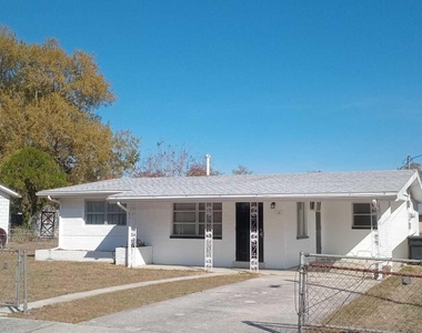 131 E Camphor Street - Photo Thumbnail 20