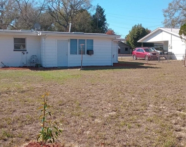 131 E Camphor Street - Photo Thumbnail 21