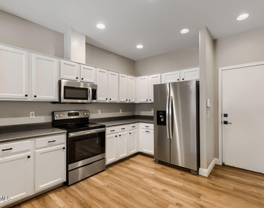 1225 N 36th Street - Photo Thumbnail 3