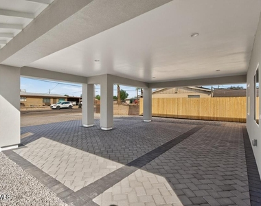 739 S Central Avenue - Photo Thumbnail 7