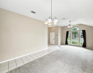 4720 Topaz Lane - Photo Thumbnail 6