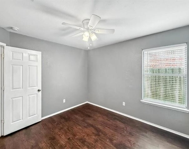 4720 Topaz Lane - Photo Thumbnail 33