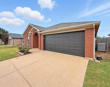 4720 Topaz Lane - Photo Thumbnail 3