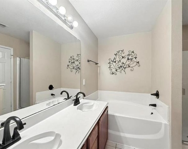 4720 Topaz Lane - Photo Thumbnail 24