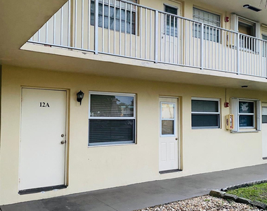 1301 N 12th Court - Photo Thumbnail 11