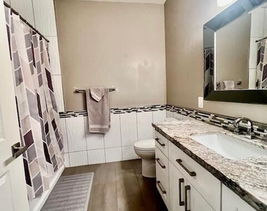 11500 E Cochise Drive - Photo Thumbnail 17