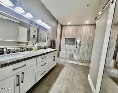 11500 E Cochise Drive - Photo Thumbnail 14