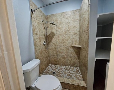 5311 Richard Avenue - Photo Thumbnail 12