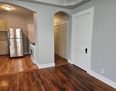 5311 Richard Avenue - Photo Thumbnail 8