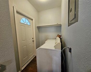 5311 Richard Avenue - Photo Thumbnail 15