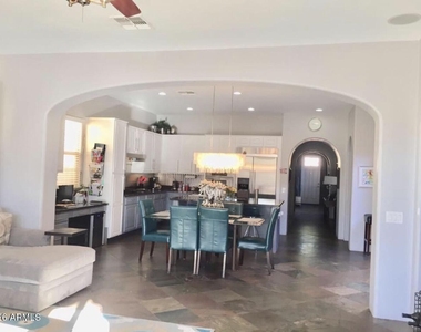 9353 E Via De Vaquero Drive - Photo Thumbnail 16