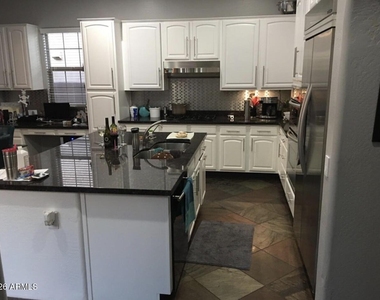 9353 E Via De Vaquero Drive - Photo Thumbnail 12