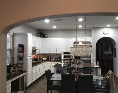 9353 E Via De Vaquero Drive - Photo Thumbnail 13