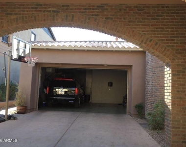 9353 E Via De Vaquero Drive - Photo Thumbnail 8