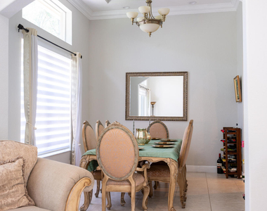 10122 Oak Meadow Lane - Photo Thumbnail 7