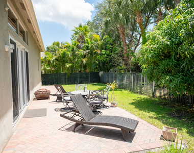 10122 Oak Meadow Lane - Photo Thumbnail 19
