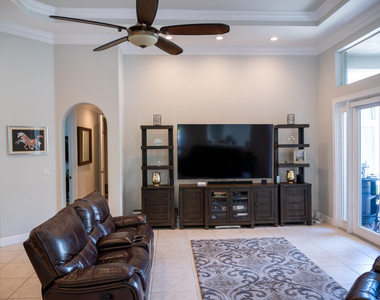 10122 Oak Meadow Lane - Photo Thumbnail 9