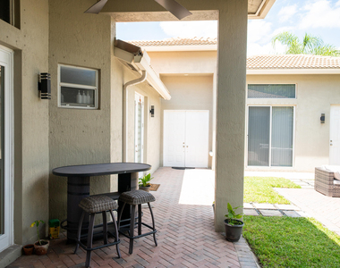 10122 Oak Meadow Lane - Photo Thumbnail 22