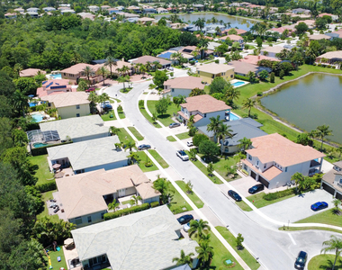 10122 Oak Meadow Lane - Photo Thumbnail 4