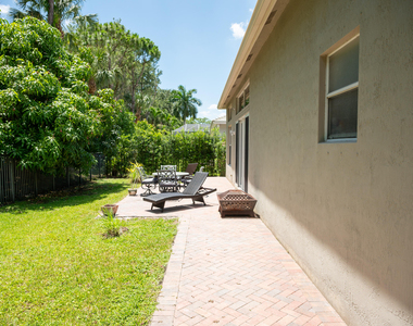 10122 Oak Meadow Lane - Photo Thumbnail 20