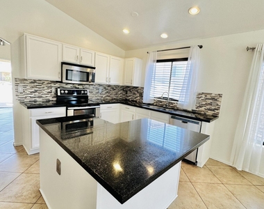 192 N 222nd Drive - Photo Thumbnail 4