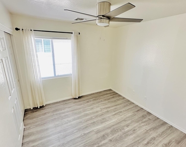 192 N 222nd Drive - Photo Thumbnail 10