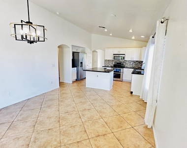 192 N 222nd Drive - Photo Thumbnail 6