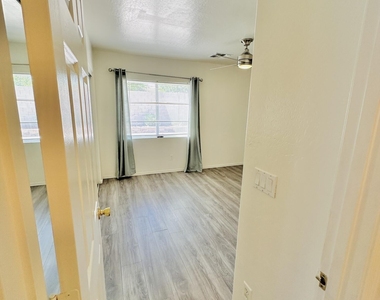 192 N 222nd Drive - Photo Thumbnail 12